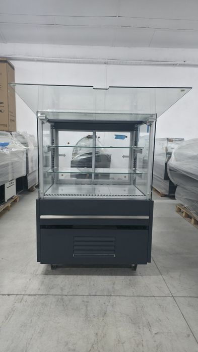 Сладкарска хладилна витрина 100 см