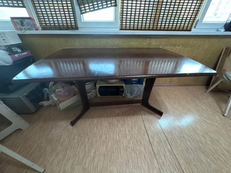 Стол сатылады срочна