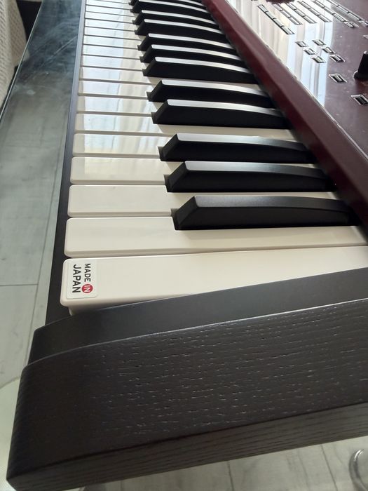 Korg kronos 3 с гаранция 20 месеца остатъчна