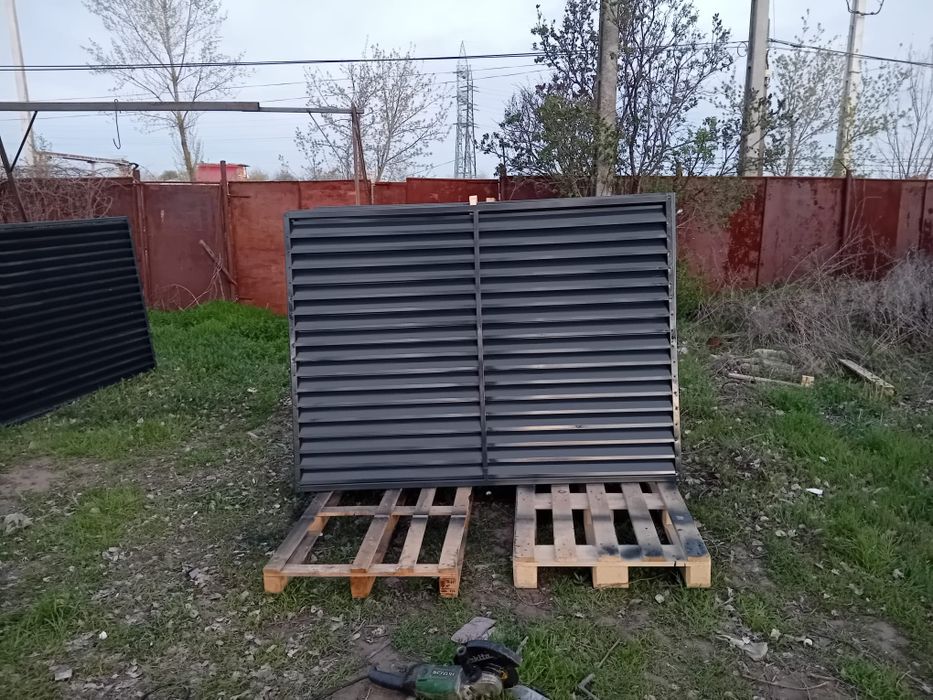 Vând gard jaluzat la supra ofertă mai multe detalii la numărul de tele