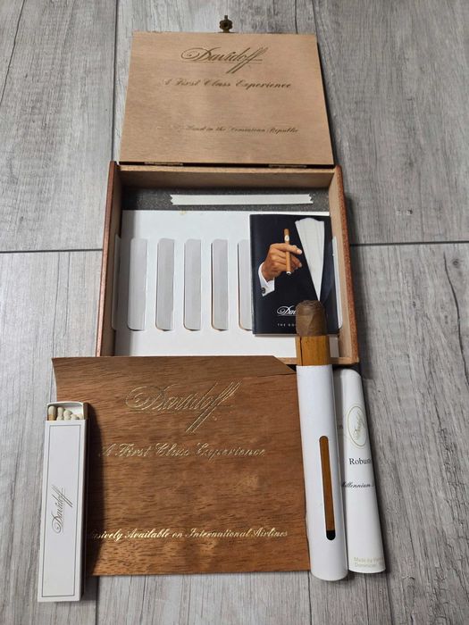 Cutie trabucuri Davidoff + trabuc + chibrituri