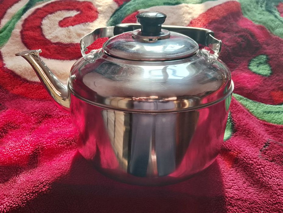 Чайник из нержавеки 5л.