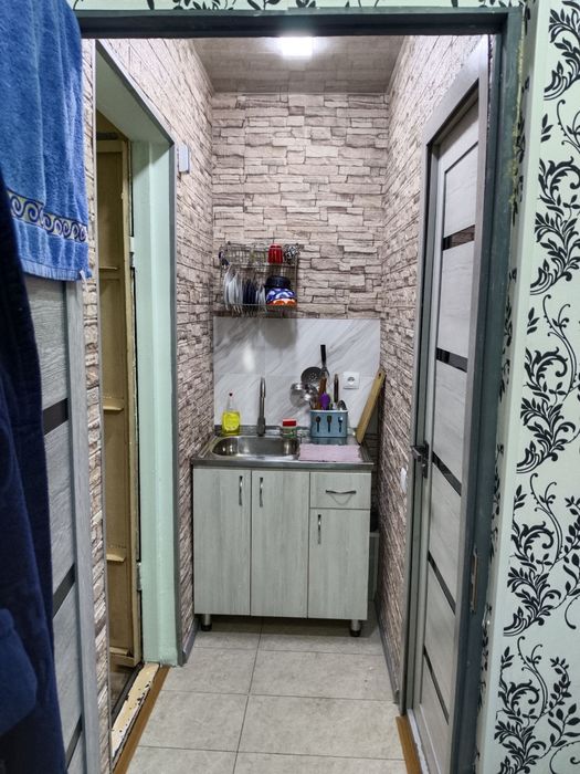 Срочно продаю однокомнатную кварт в бывшем общежитии