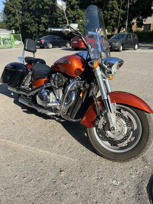 Hinda VTX 1800 R