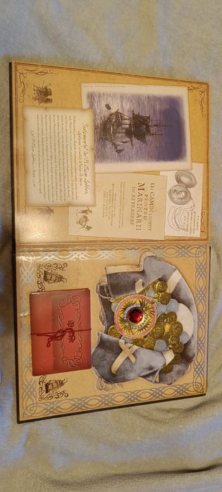 Piratologie, carte de colectie editura Egmont