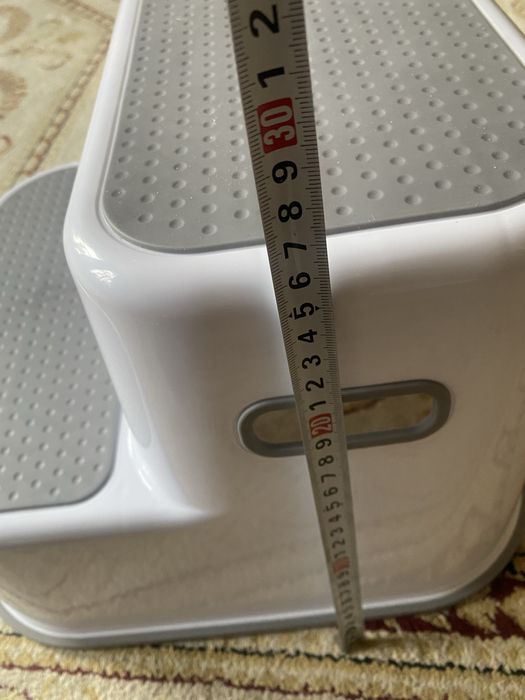 Стульчик  табурет пластиковый