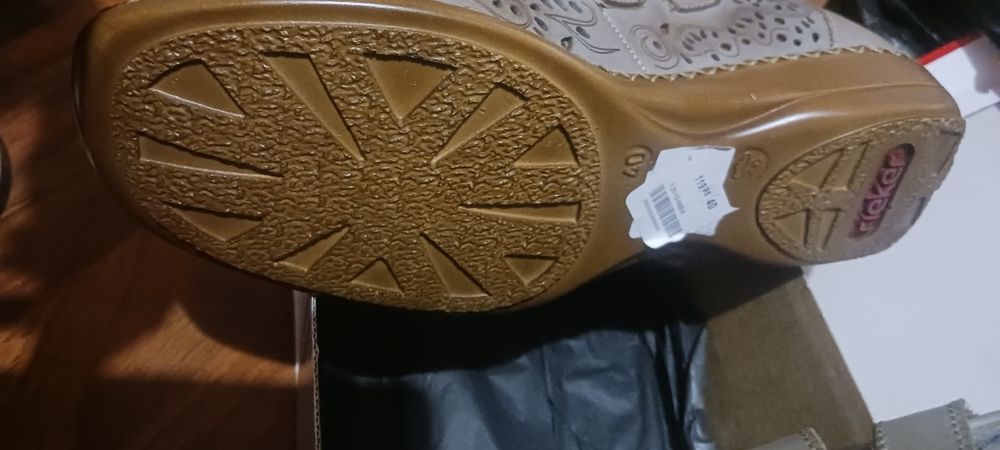 Нови обувки Rieker на половин цена