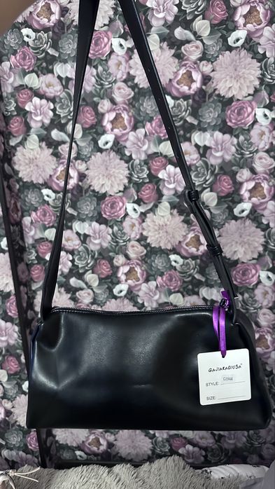 Женская сумка чёрного цвета