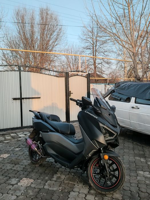 Продам z max Liya