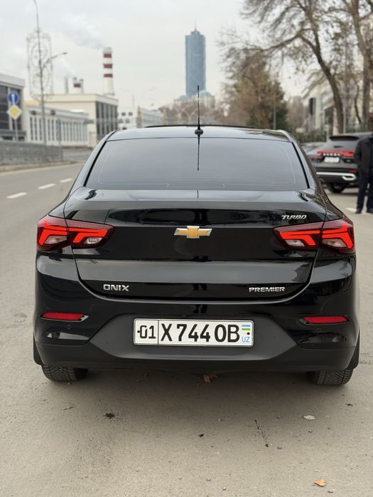 Onix premier 5 pozitsiya