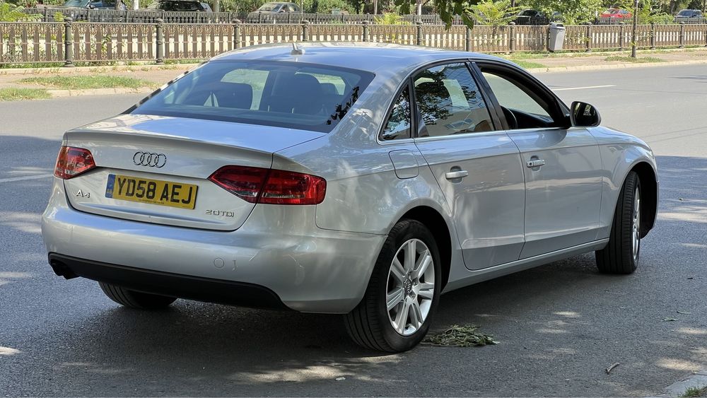 Dezmembrez/Dezmembrari Audi A4 B8 2.0Tdi CAGA 140cp  LX7W