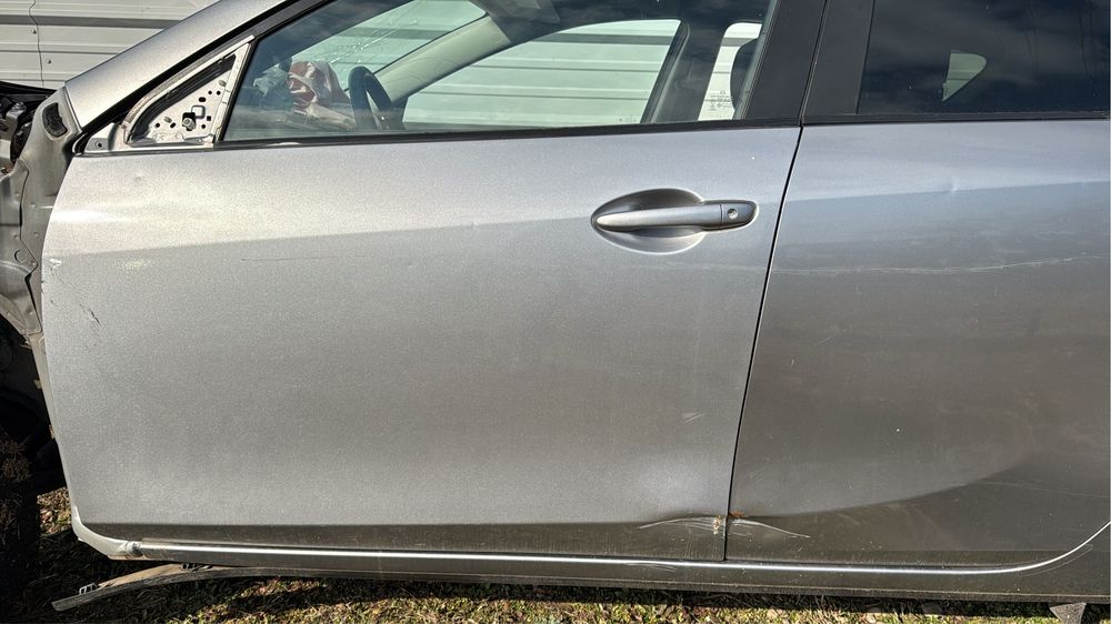 Usa stanga fata  usor defect Mazda 3 BL 2009-2013