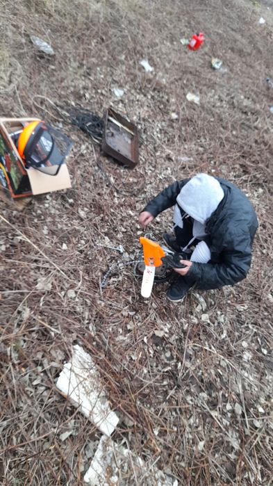 Tăiere copaci defrisari curățare Debarasare evacuare moloz transport