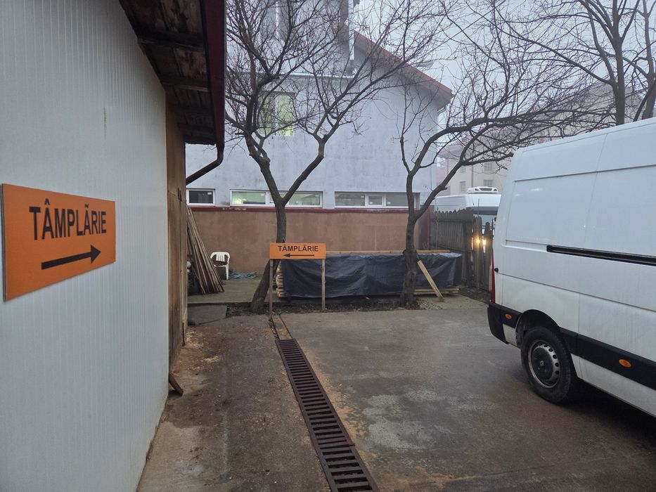 Inchiriere Tamplarie lemn utilata complet