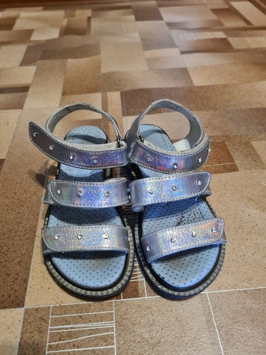 Босоножки для девочек