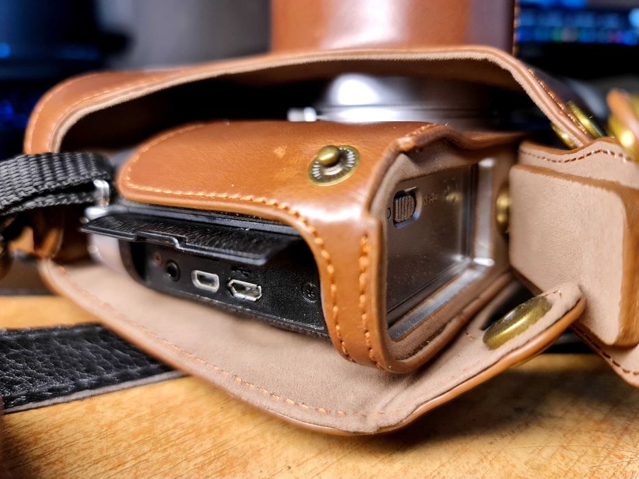 Шалом! Продам Fujifilm X100F+чехол