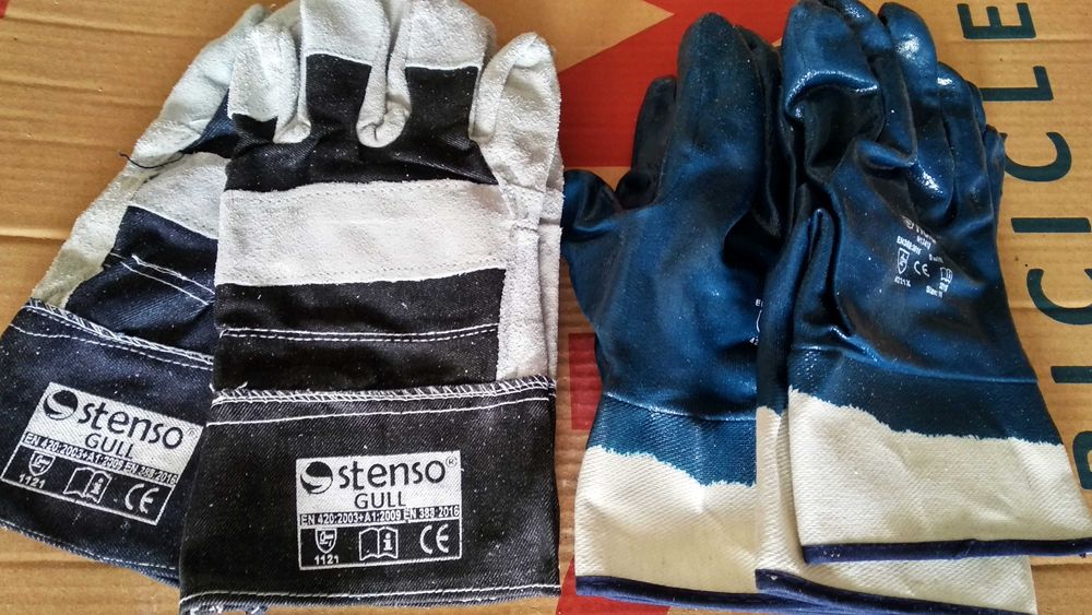 Ръкавици                          .