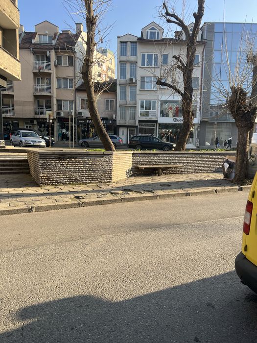 Топ,Топ място на пазара под наем