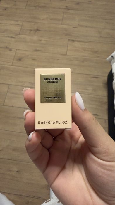 Продавам малко тестерче парфюмче на burberry  goddess