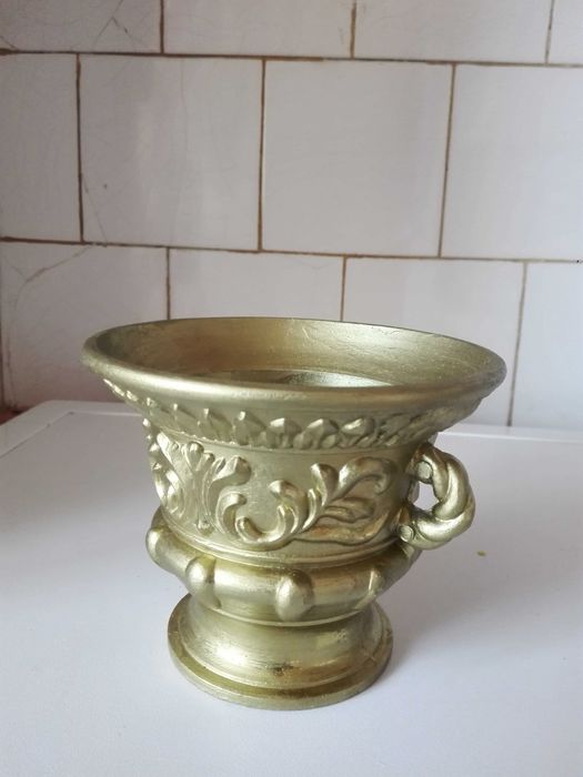 Съдове от цветен метал.