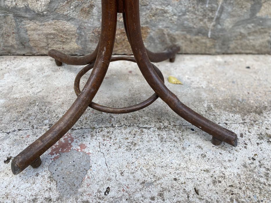 Закачалка масив на стойка