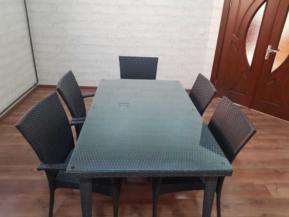 Летняя мебель, стол с креслами