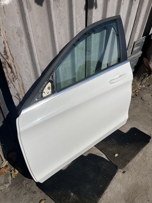Врати Mercedes C - W205 комби / Врата