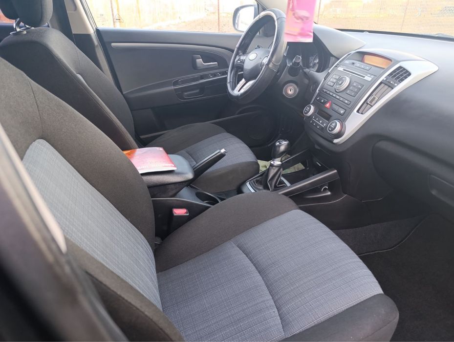 Kia Ceed 1.6 CRDI, Нов внос