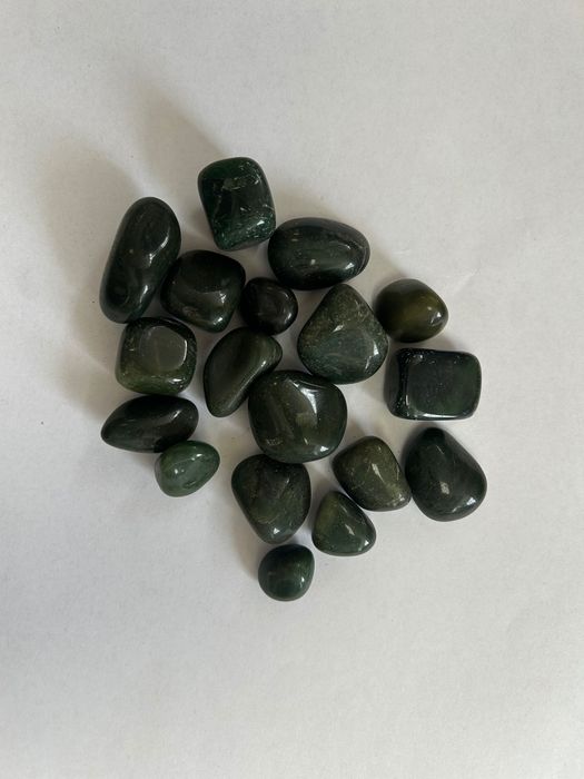 Естествени полускъпоценни камани