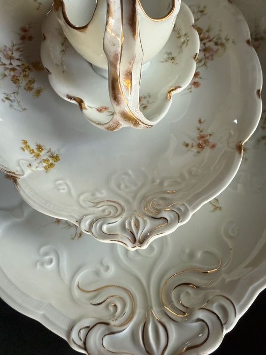 120 годишен Rosenthal Iris- сервиз за хранене за 14 човека