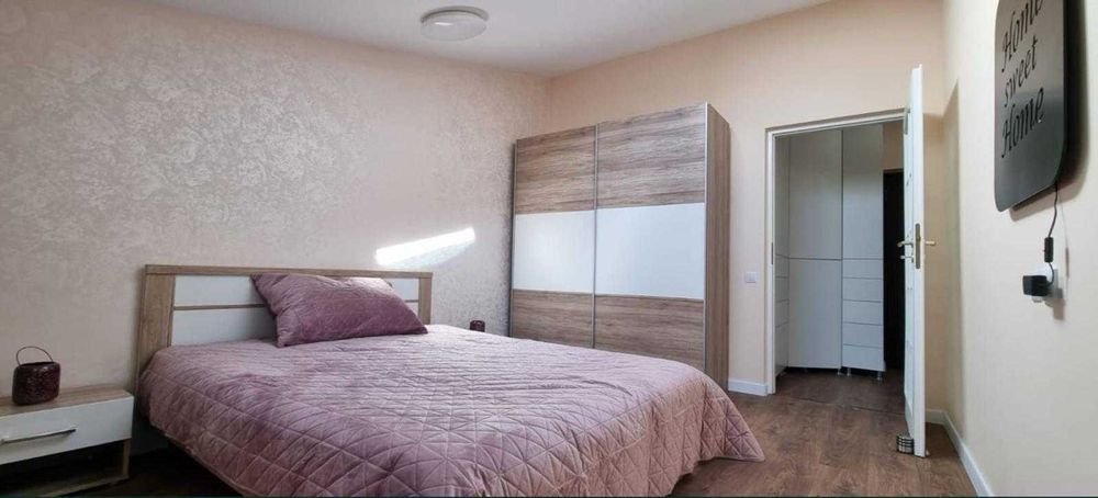 Inchiriez apartament 2 camere semi-decomandat, open space