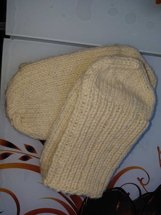 Вълнени плетени чорапи