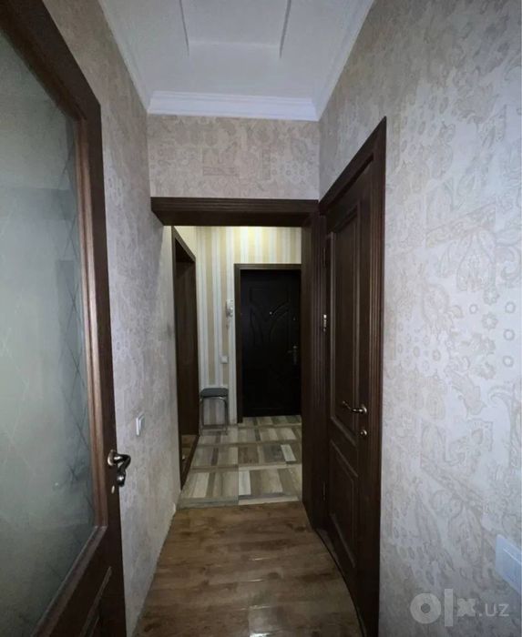 Максим Горкий метро 3 ком сотилади