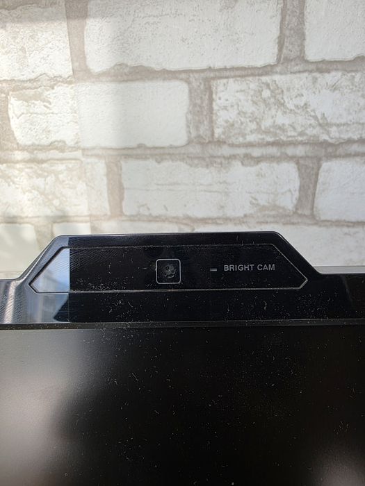 Монитор ASUS VK193SE 19" с камера и говорители – 1440x900, 5ms, VGA