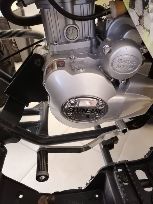 Бензиново АТV 250 cc GRIZZLY с двигател Shineray и водно охлаждане

Бе