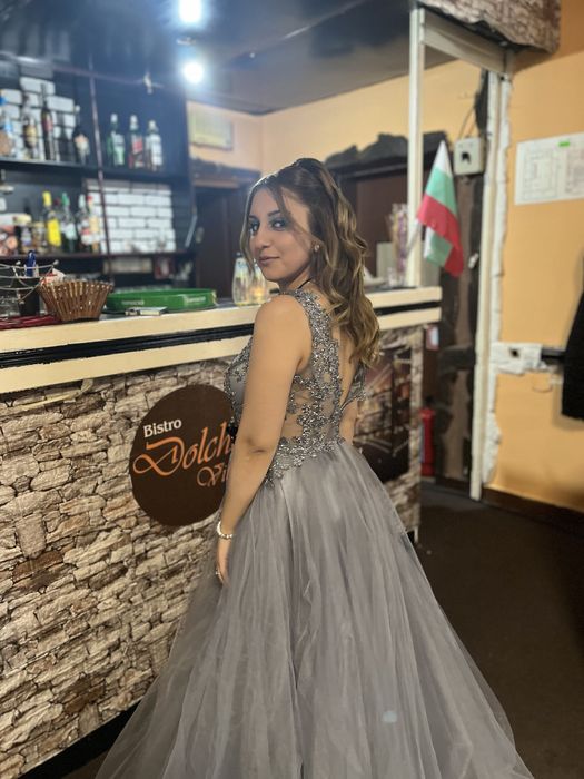 Бална рокля(един път е употребявана)