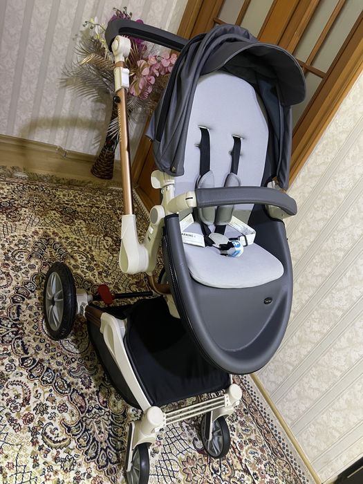 Коляска Hot Mom