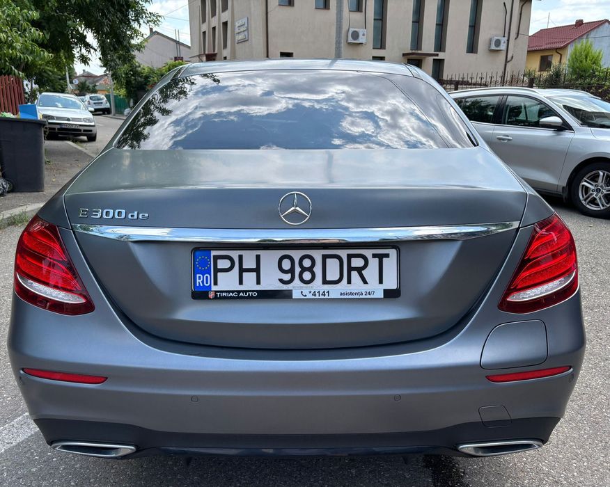 Mercedes-Benz E 300 de T 9G-TRONIC AMG Line