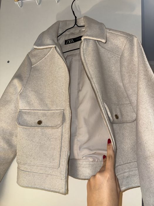 късо палтенце с цип ZARA