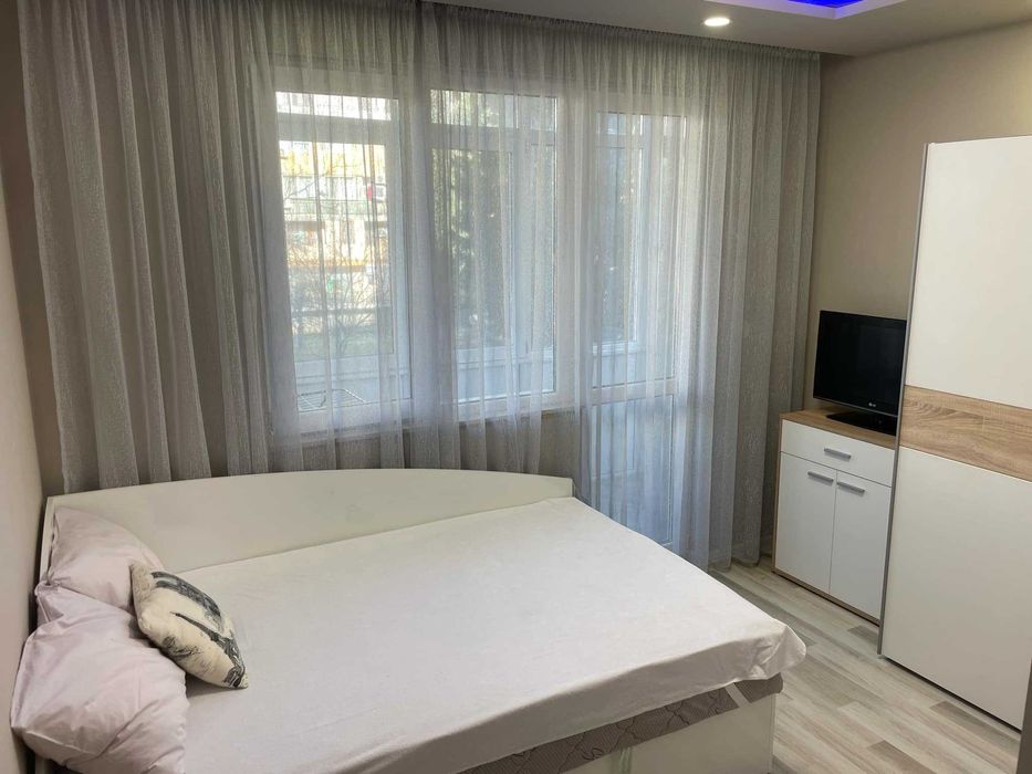 Дава се под наем Тристаен апартамент в Стара Загора, Център - 60 кв.м за 423.3 € - Снимка #12