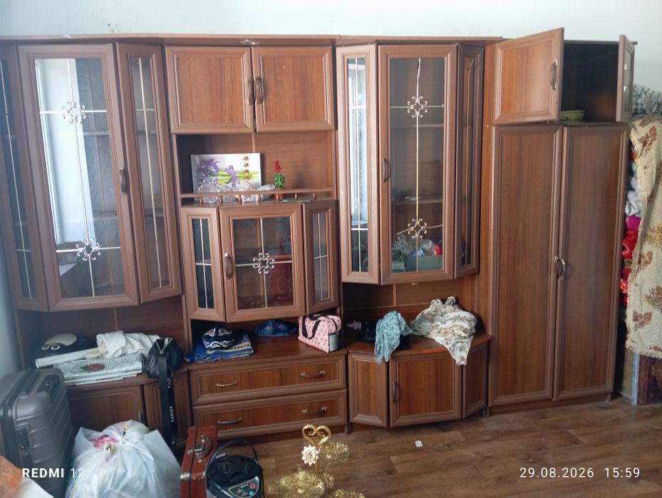 Продам Шкаф для гостиной и спальни