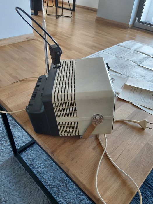 Преносим телевизор SHILJALIS 402D-15