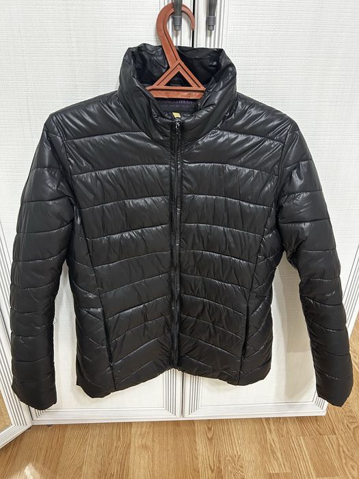 Продам женские куртки