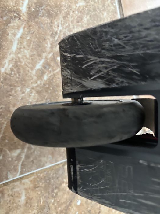 Трюковой самокат invert curbside