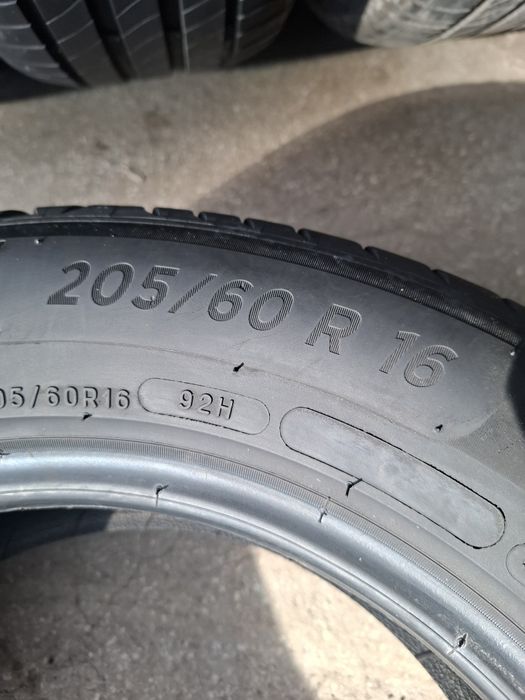 4 Летни гуми Мишелин 205/60/16 ДОТ22 7мм
