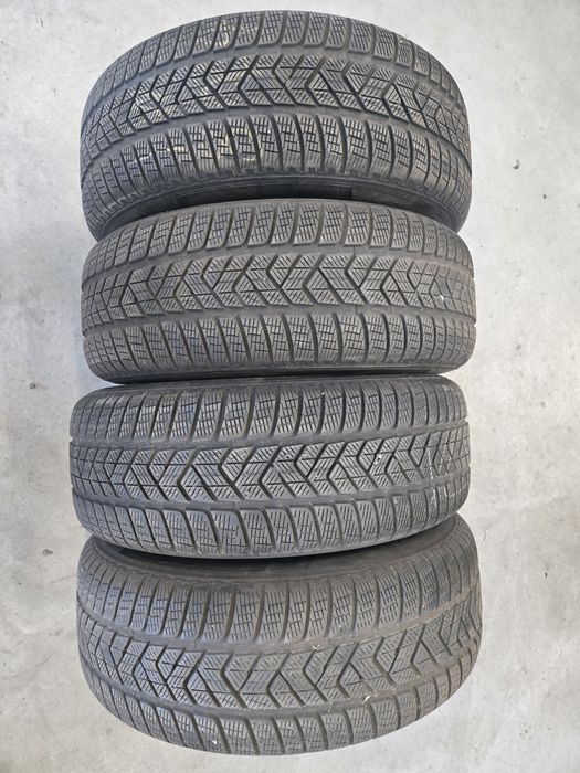 Anvelope iarna 235 65 17 Pirelli Dot 2020
