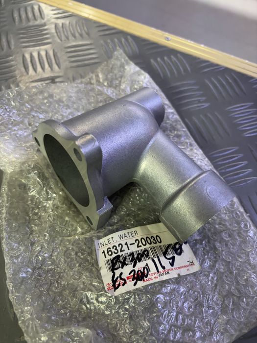 Корпус термостата лексус рх 300 330