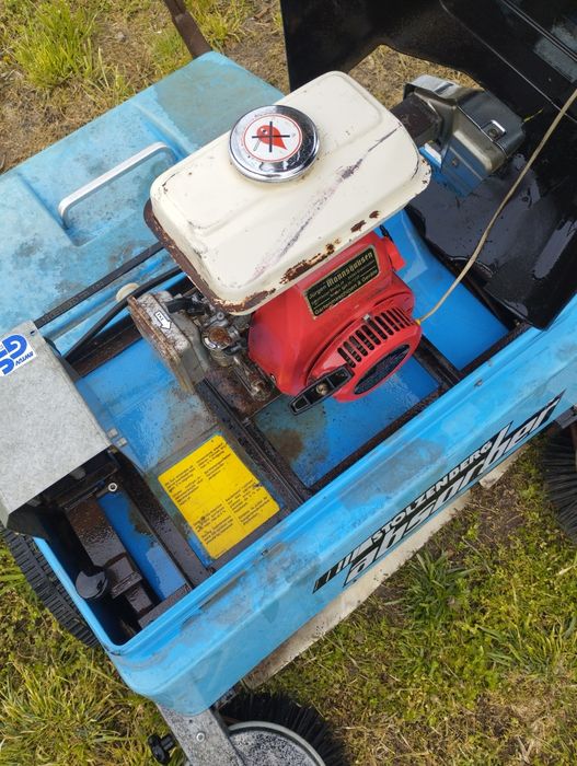 Бензинова метачка