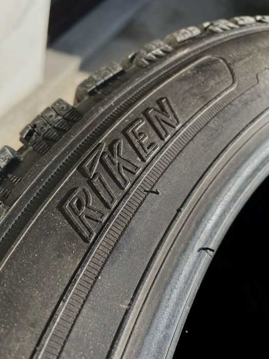 4 зимни гуми RIKEN .Размер 235/45/18