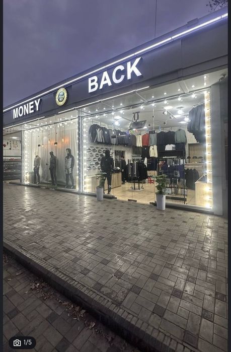 Kiyim dokoni biznes sotiladi